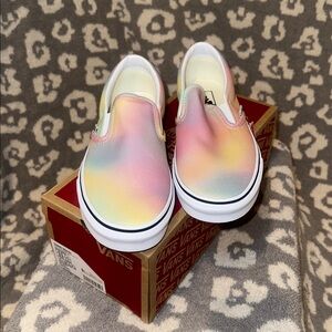 Vans Classic Slip-On Aura Shift  Multi/True White 😍 New 🆕 & Neve Used 🥰